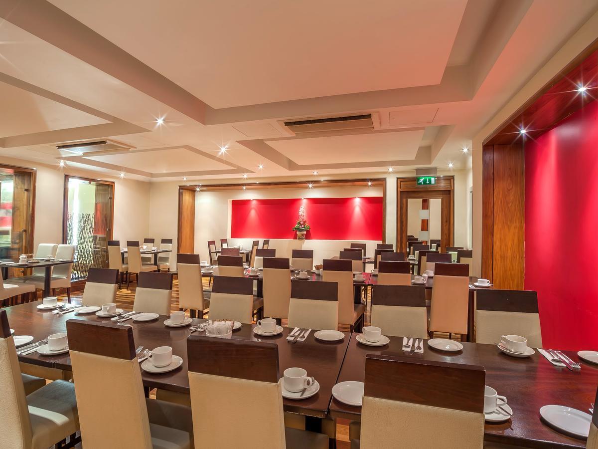 Prince Of Wales Hotel Athlone Exterior foto